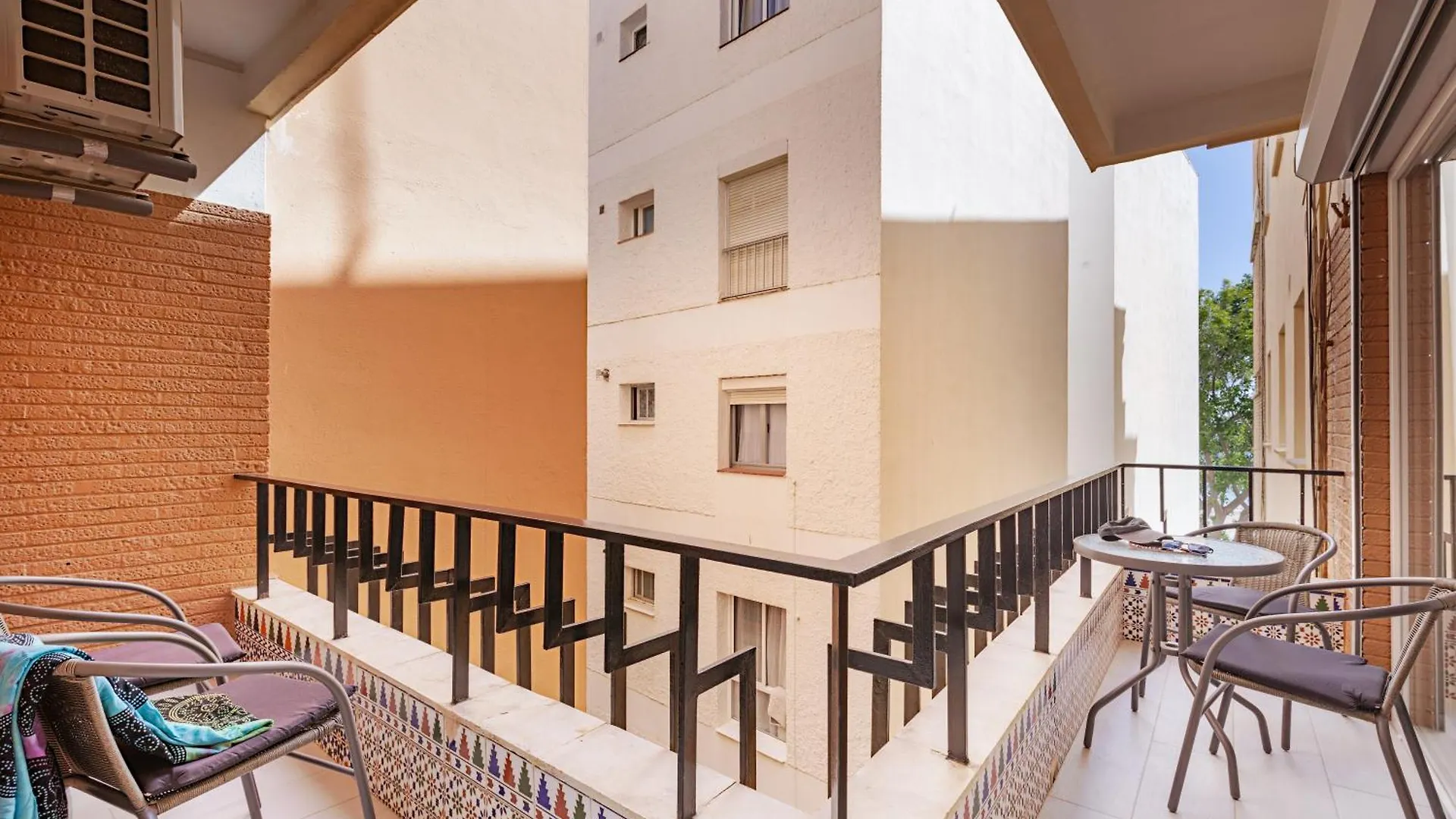 Estepona Town Apartment Anita