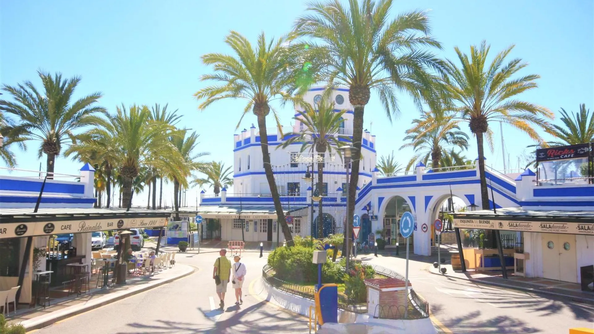 Estepona Town Apartment Anita