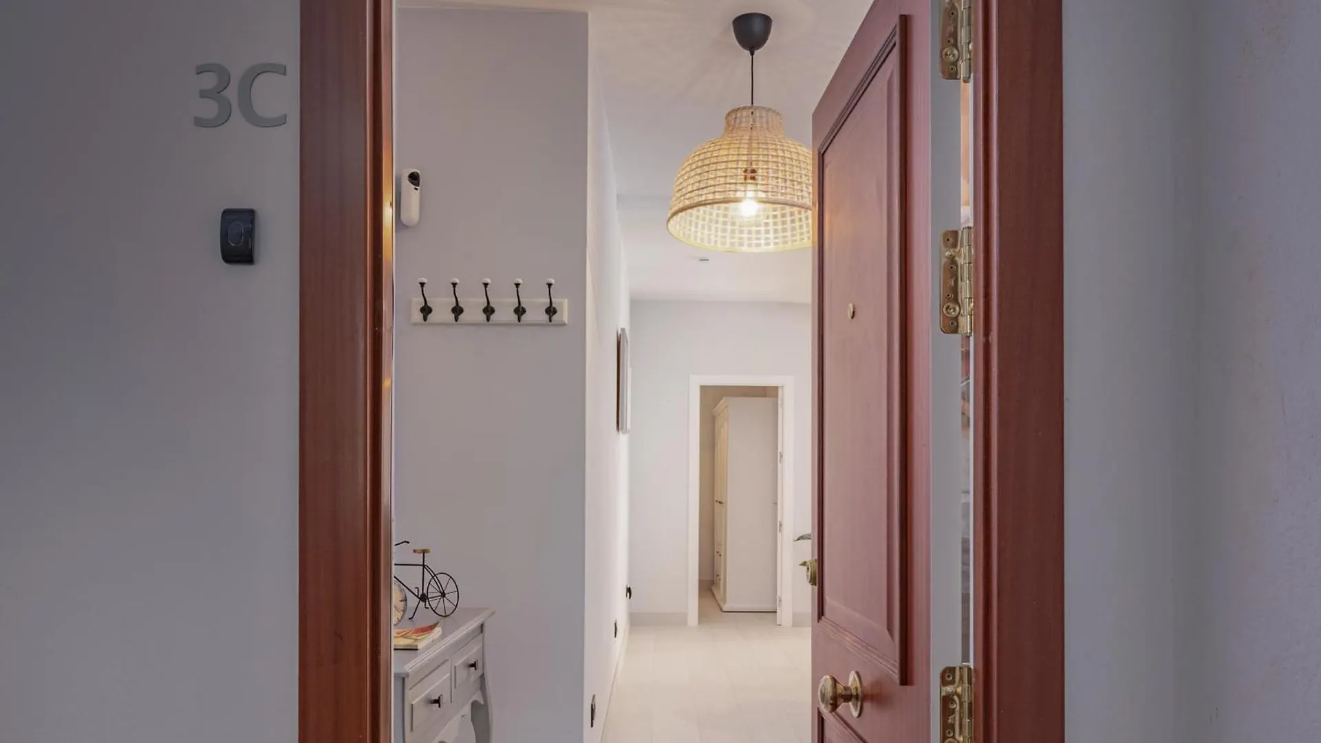 Estepona Town Apartment Anita